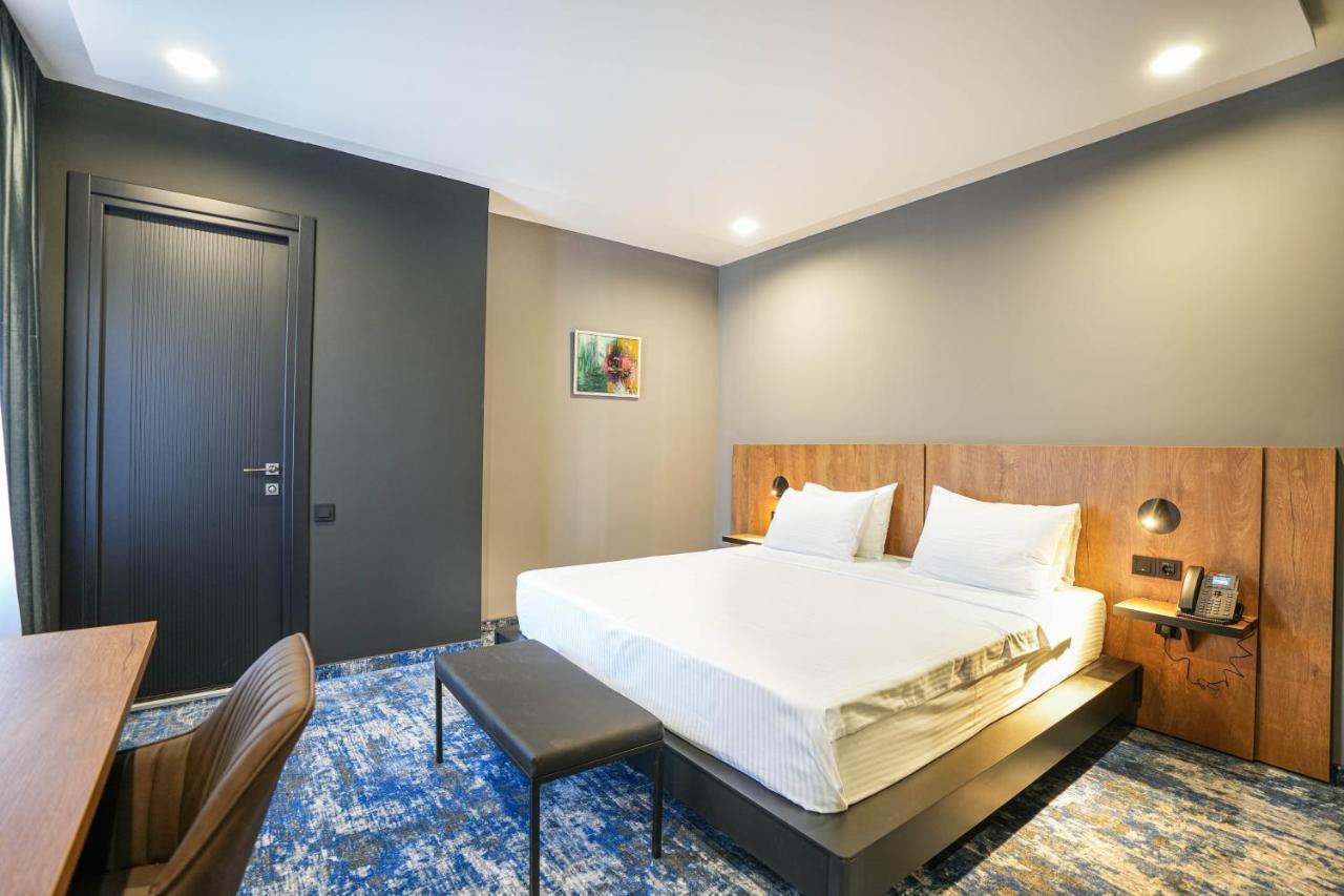 Hotel Sympatia Tbilissi Extérieur photo