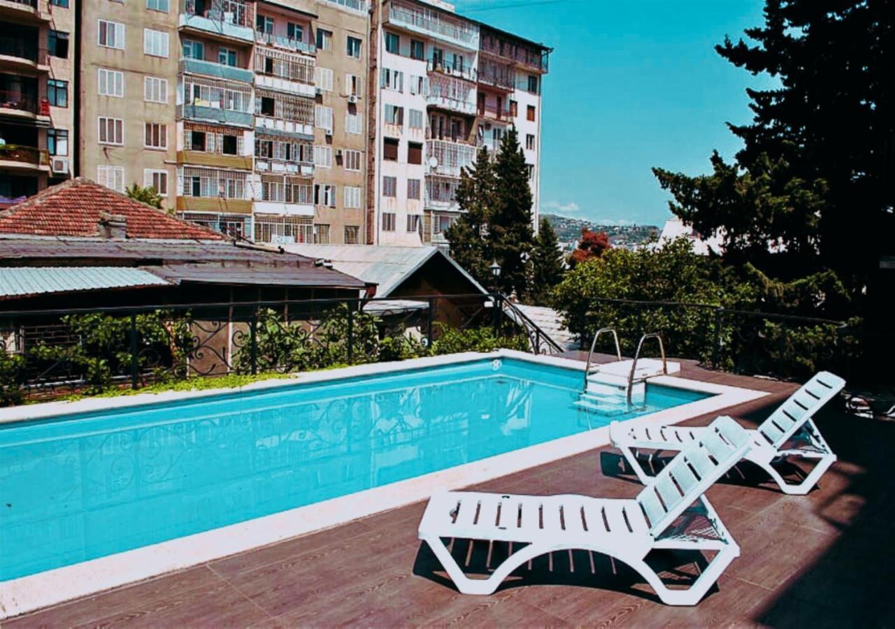 Hotel Sympatia Tbilissi Extérieur photo