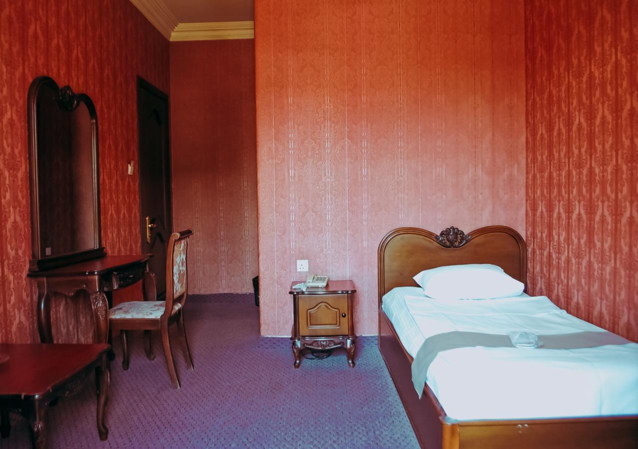 Hotel Sympatia Tbilissi Extérieur photo