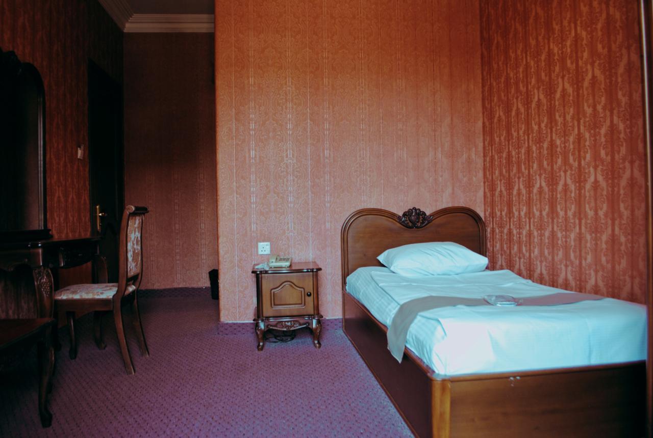 Hotel Sympatia Tbilissi Extérieur photo