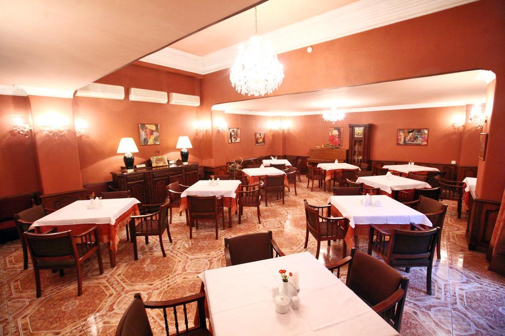 Hotel Sympatia Tbilissi Extérieur photo