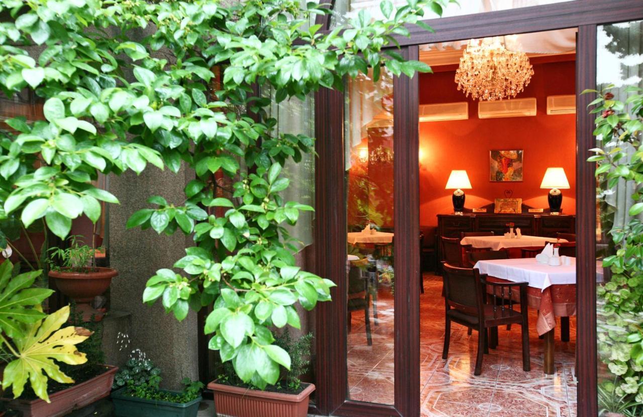 Hotel Sympatia Tbilissi Extérieur photo