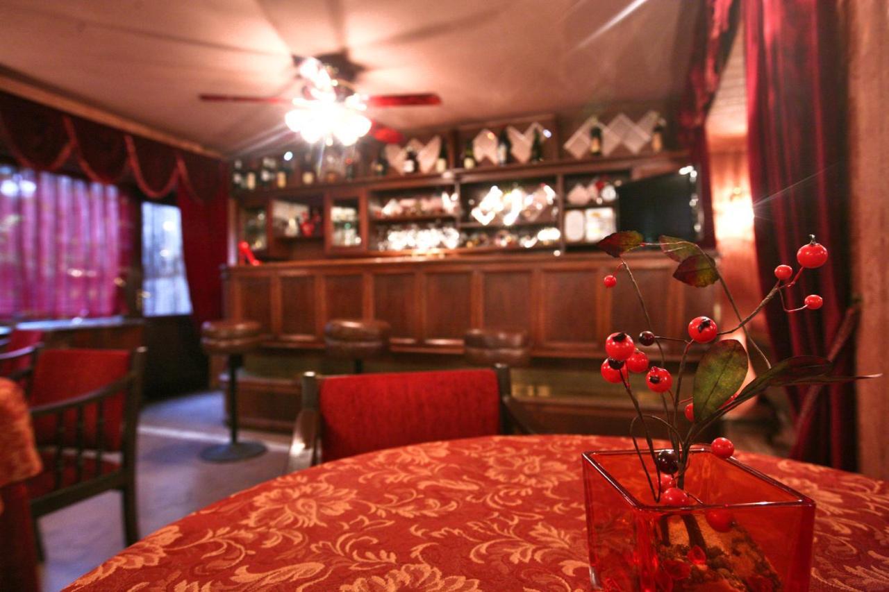 Hotel Sympatia Tbilissi Extérieur photo